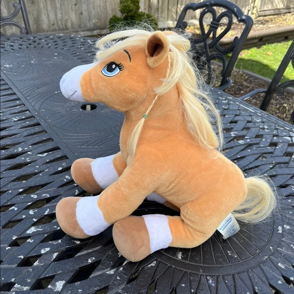 Build a bear Palomino Horse with Sound Box! Great clean condition. Plush